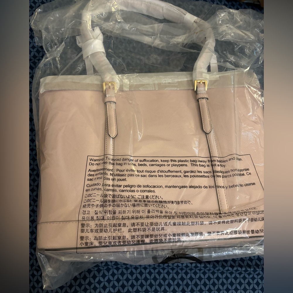 NWT Michael Kors Soft Pink Tote - Picture 5 of 5